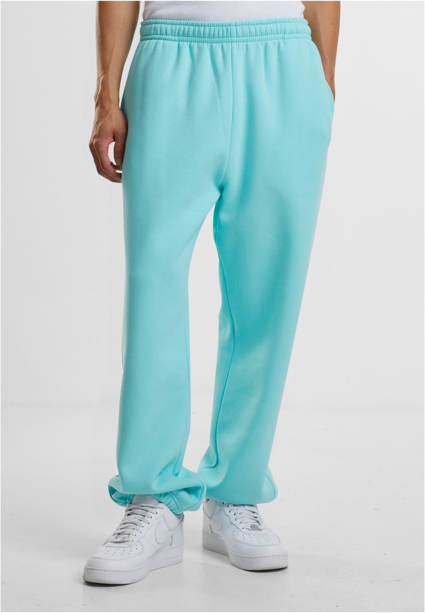 ESSENTIAL SWEATPANT