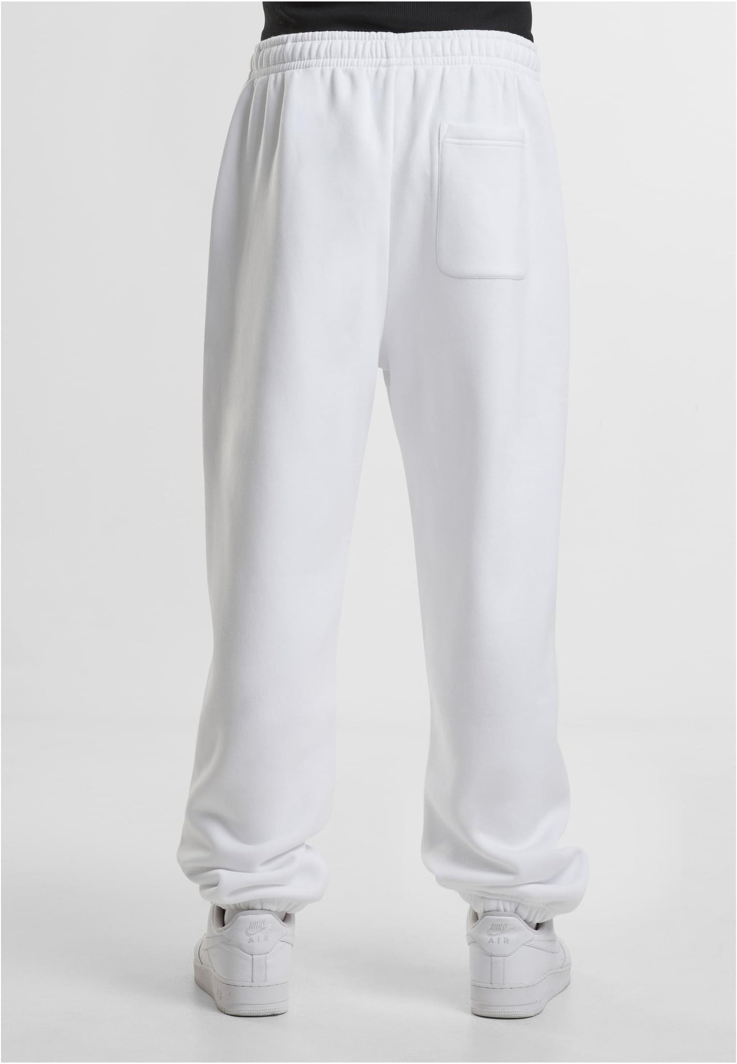 ESSENTIAL SWEATPANT