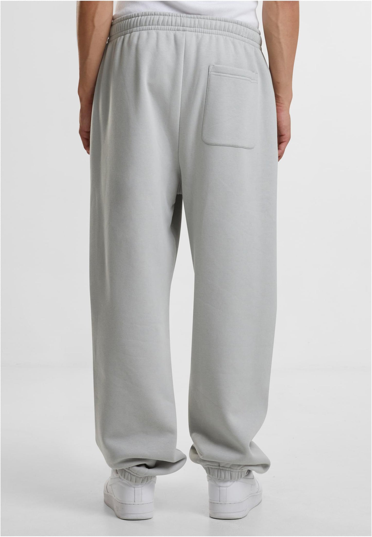 ESSENTIAL SWEATPANT