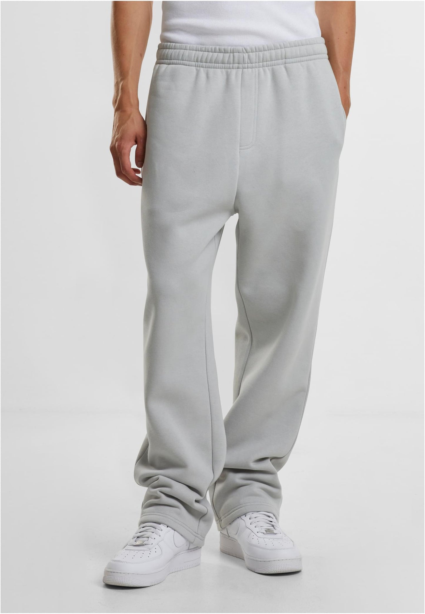 ESSENTIAL TRACKPANT