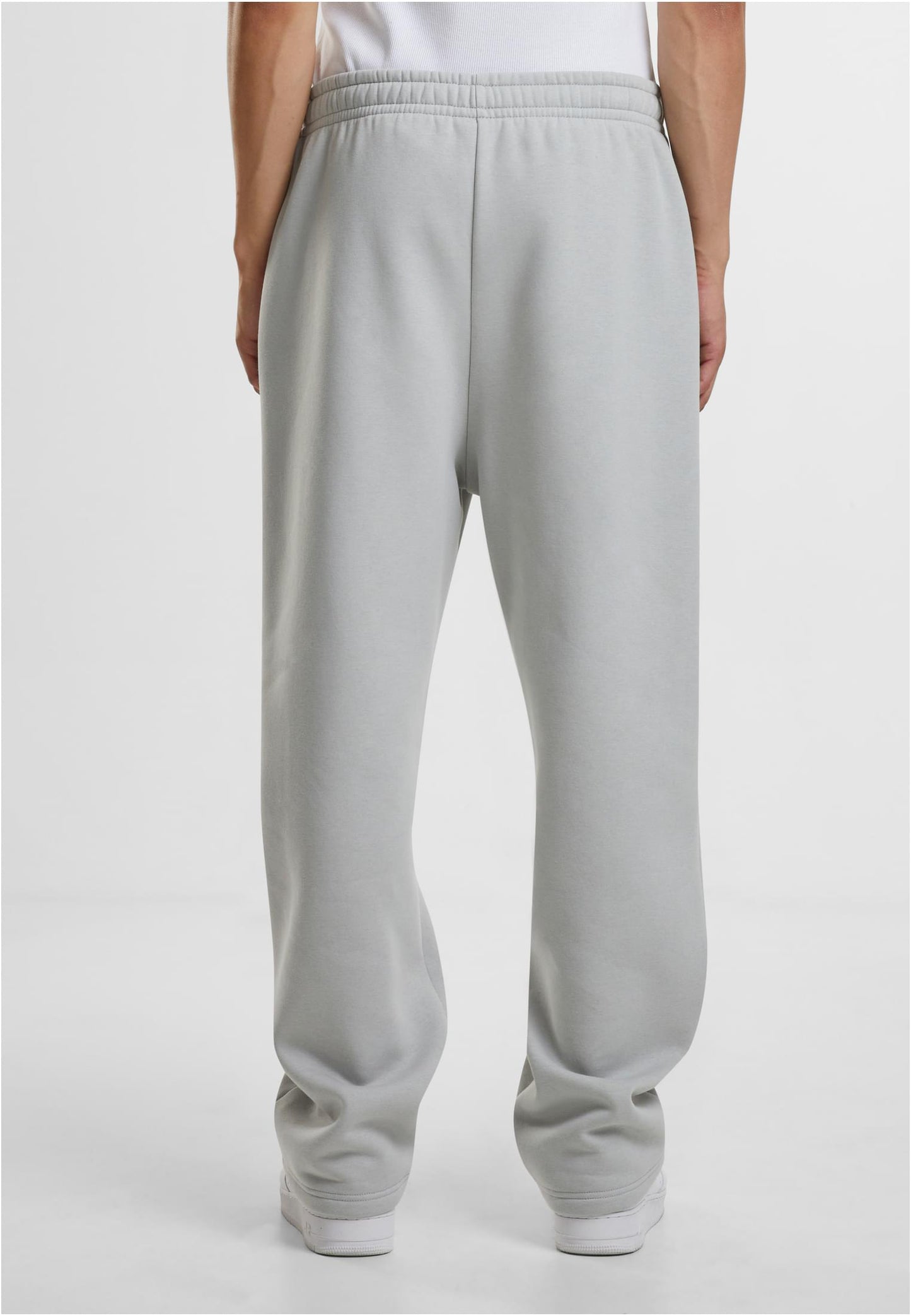 ESSENTIAL TRACKPANT